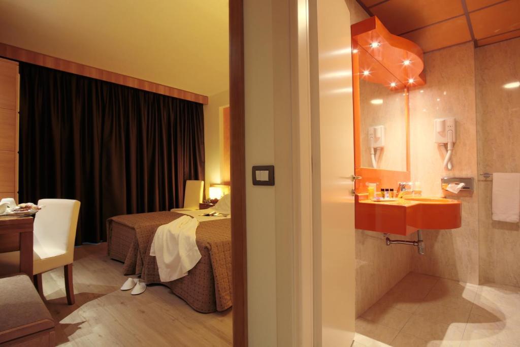 Hotel Galilei Pisa Esterno foto
